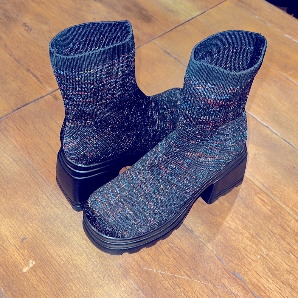 Platform black & rainbow ankle boots. sz 40 EU. Fits women’s size 8.5. No label
